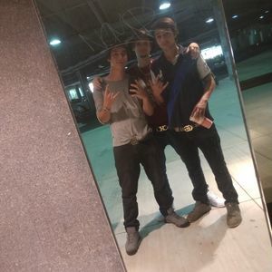 Meet your Posher, Dylan